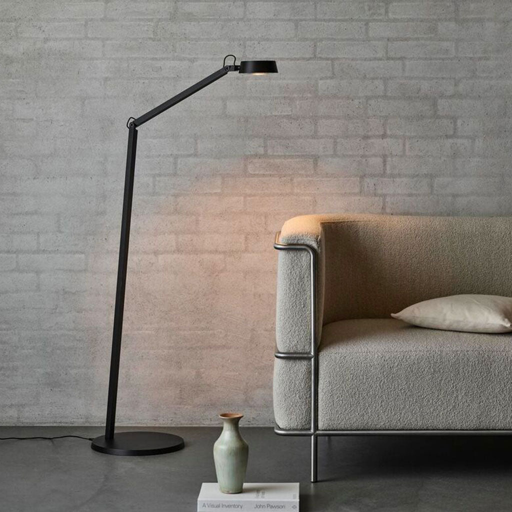 Dark T1 Gulvlampe - Light Point