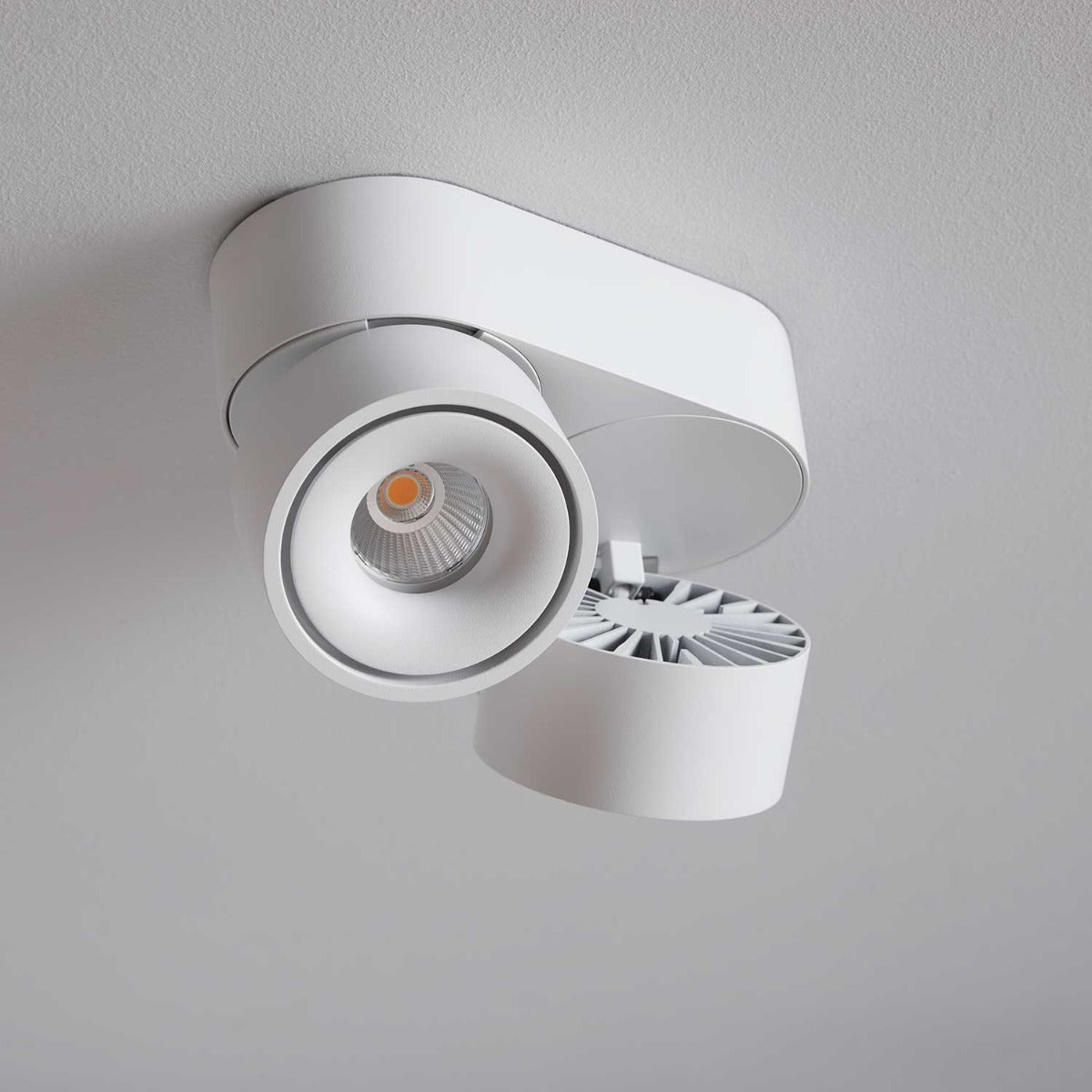 Aim Spot Double Loft/Vægspot - Hvid - Loom Design