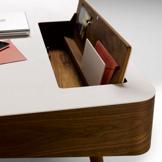 AK 1330 skrivebord m/Corian top - Naver Collection