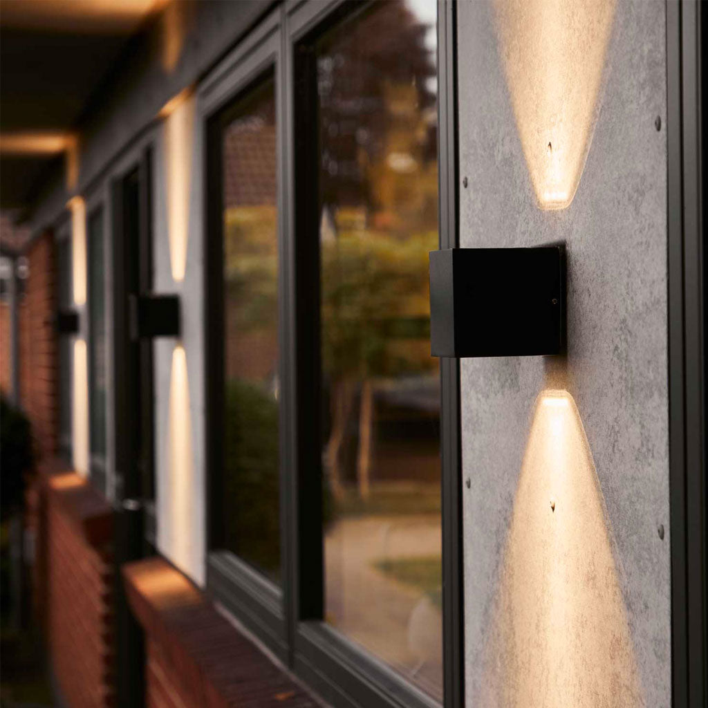 Alf IP65 Udendørs Væglampe - Sort - Loom Design