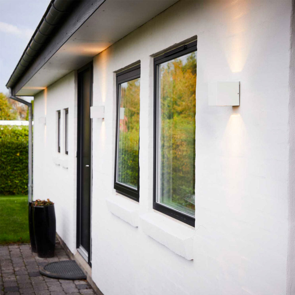 Alf IP65 Udendørs Væglampe - Hvid - Loom Design