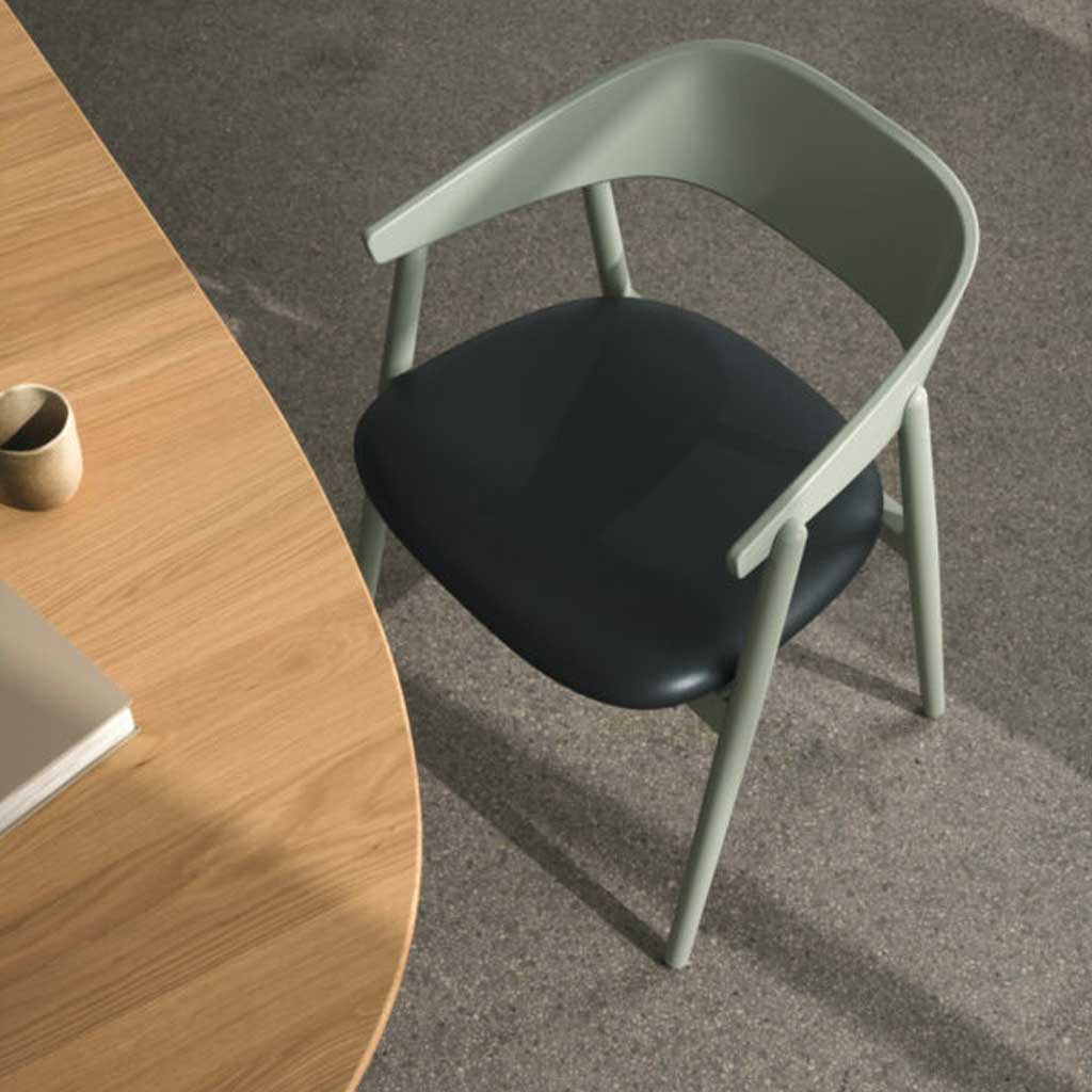 AC2 spisebordsstol - Bøg Hvidpigmenteret mat lak / Polster - Andersen Furniture