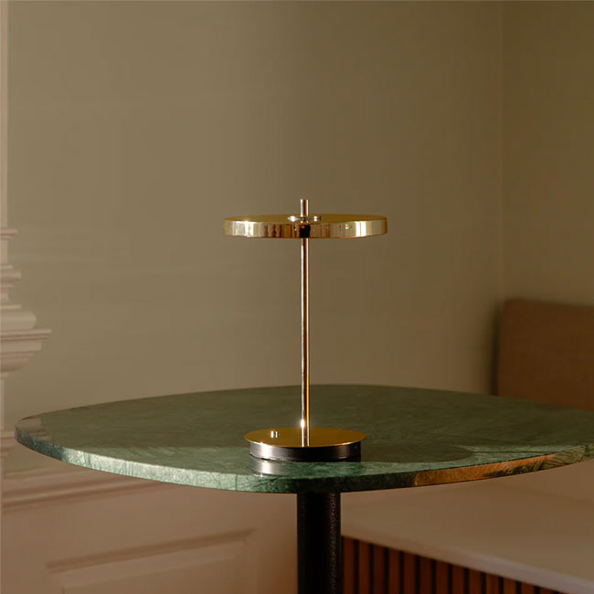 Asteria Move Trådløs Bordlampe - Polished Brass  - H: 30,6 cm - Umage