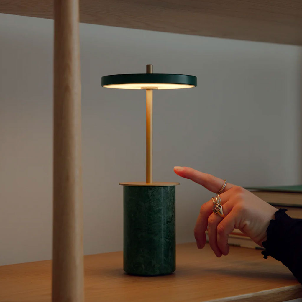 Asteria Move Mini Trådløs Bordlampe - Green Marble - H: 25.5 cm - Umage