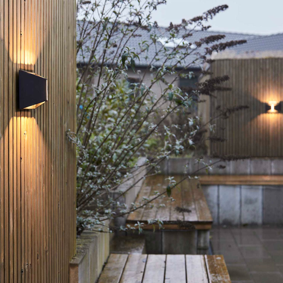 X-Wall Udendørs Væglampe - Sort - Loom Design