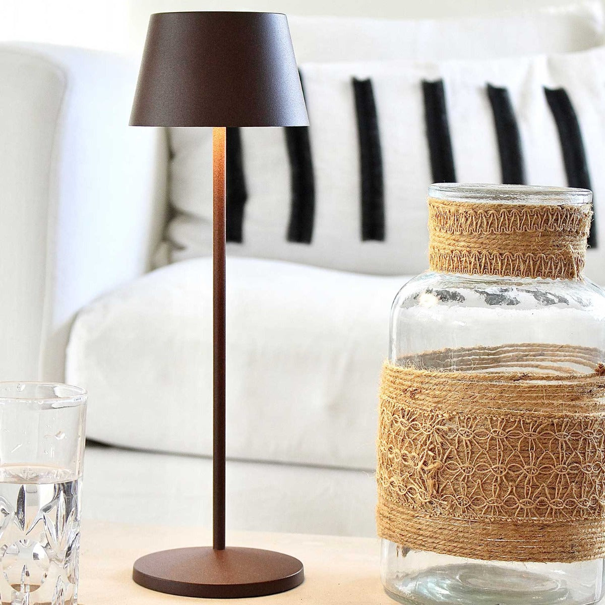 Modi Bordlampe - Corten - Loom Design