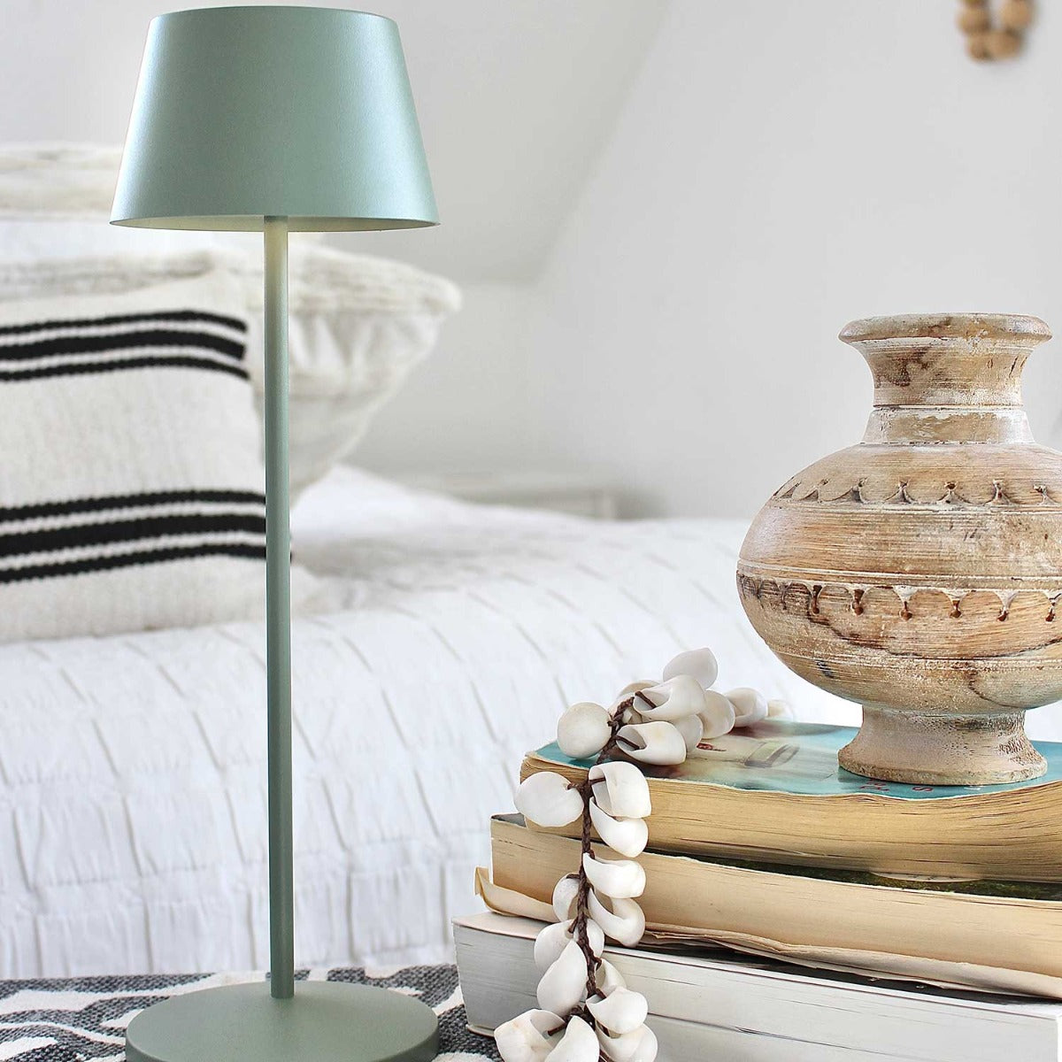 Modi Bordlampe - Grøn grå - Loom Design