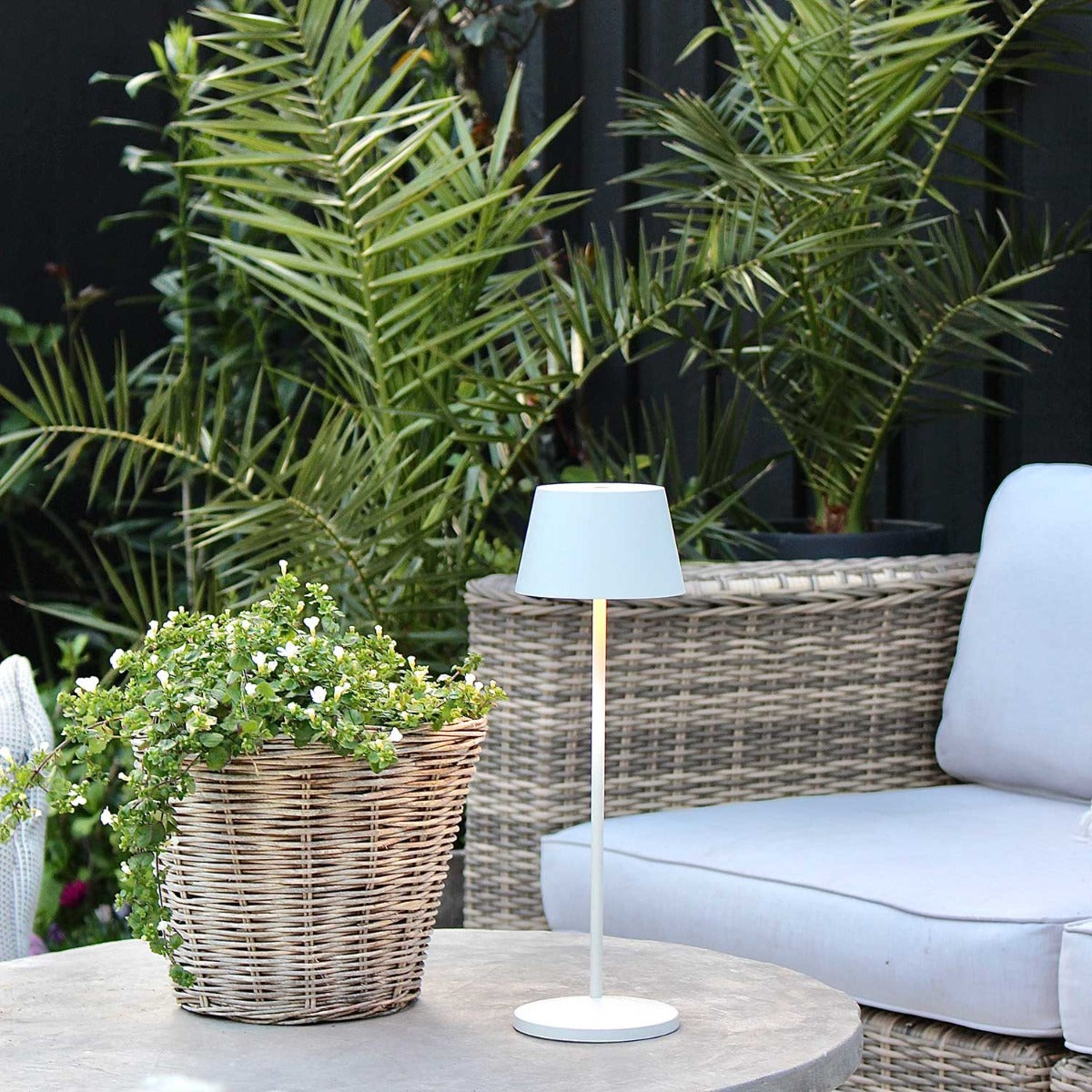 Modi Bordlampe - Hvid - Loom Design