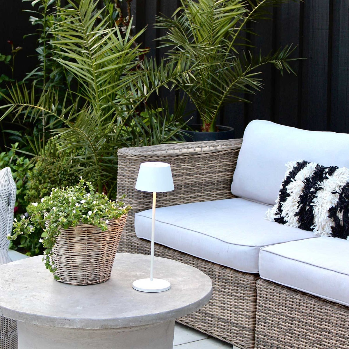 Modi Bordlampe - Hvid - Loom Design