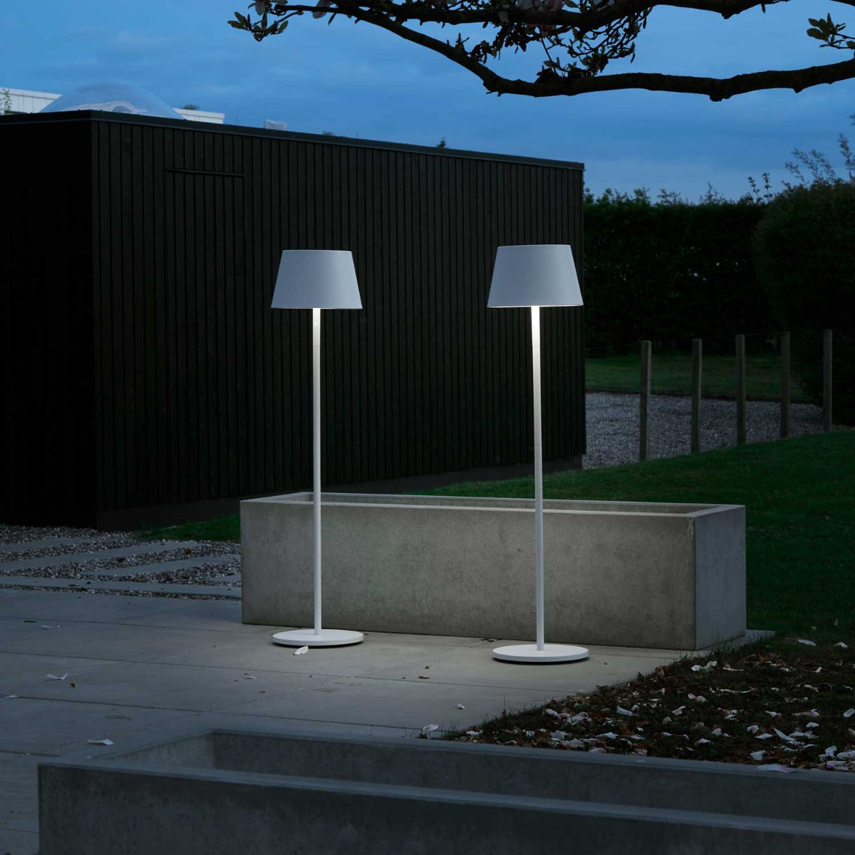 Modi Gulvlampe - Hvid - Loom Design