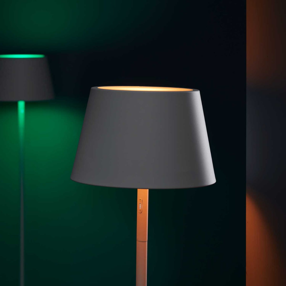 Modi Gulvlampe - Hvid - Loom Design