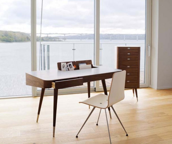 AK 1330 skrivebord m/Corian top - Naver Collection