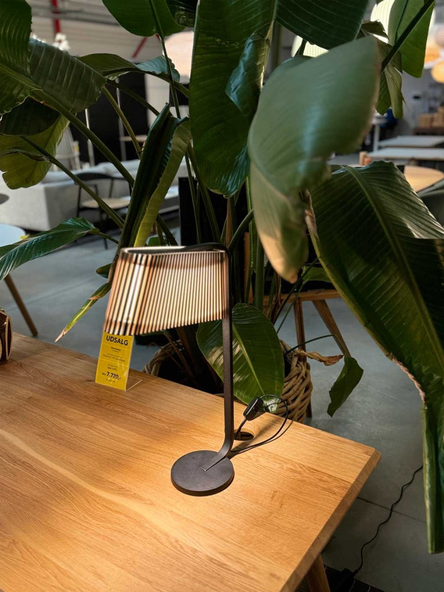 Owalo 7020 Bordlampe - Sort - Secto Design (UDSTILLINGSMODEL)