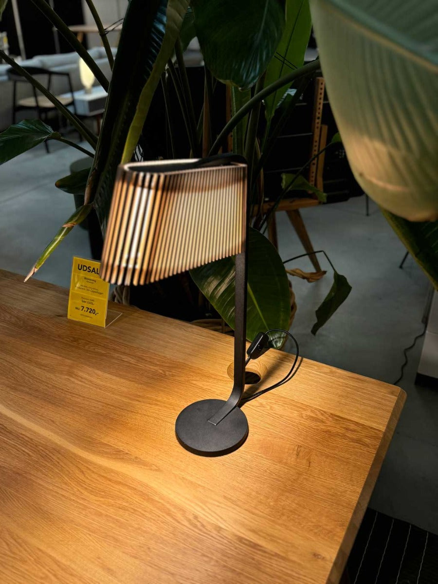 Owalo 7020 Bordlampe - Sort - Secto Design (UDSTILLINGSMODEL)