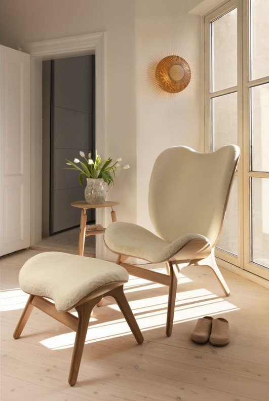 A Conversation Piece Tall Lænestol - Oak / Teddy White - H: 106 cm - Umage