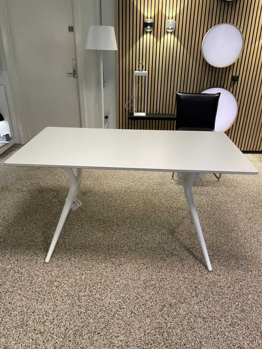 Spoon Table - Kartell (UDSTILLINGSMODEL)