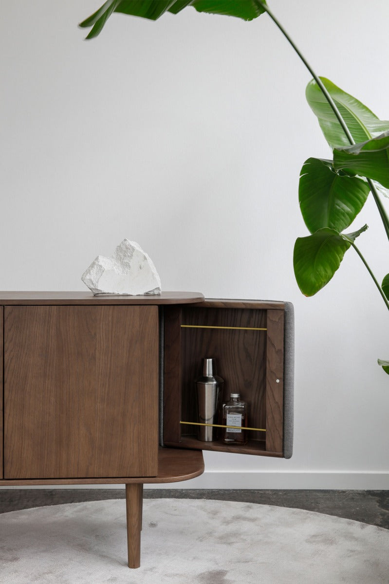 Treasures 3-Dørs Skab - Dark Oak / Sugar Brown - 150x75x43 - Umage