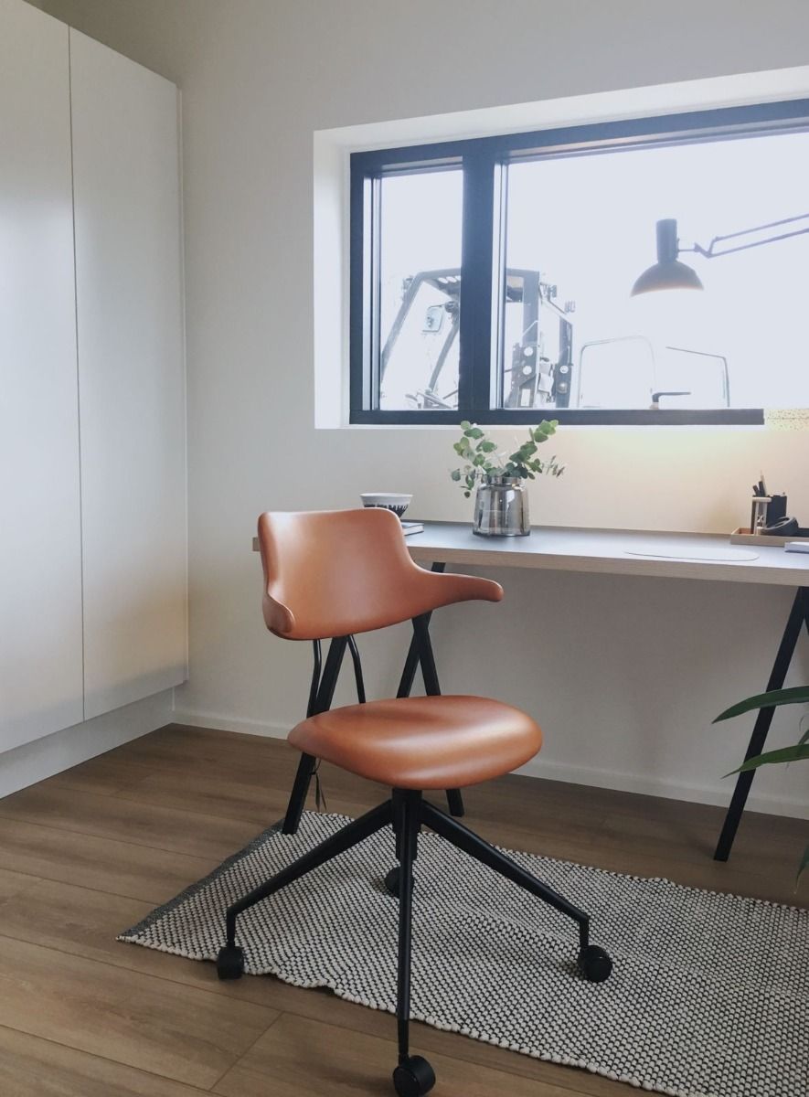 VL119 Kontorstol (Læder M/Hjul) - Vermund