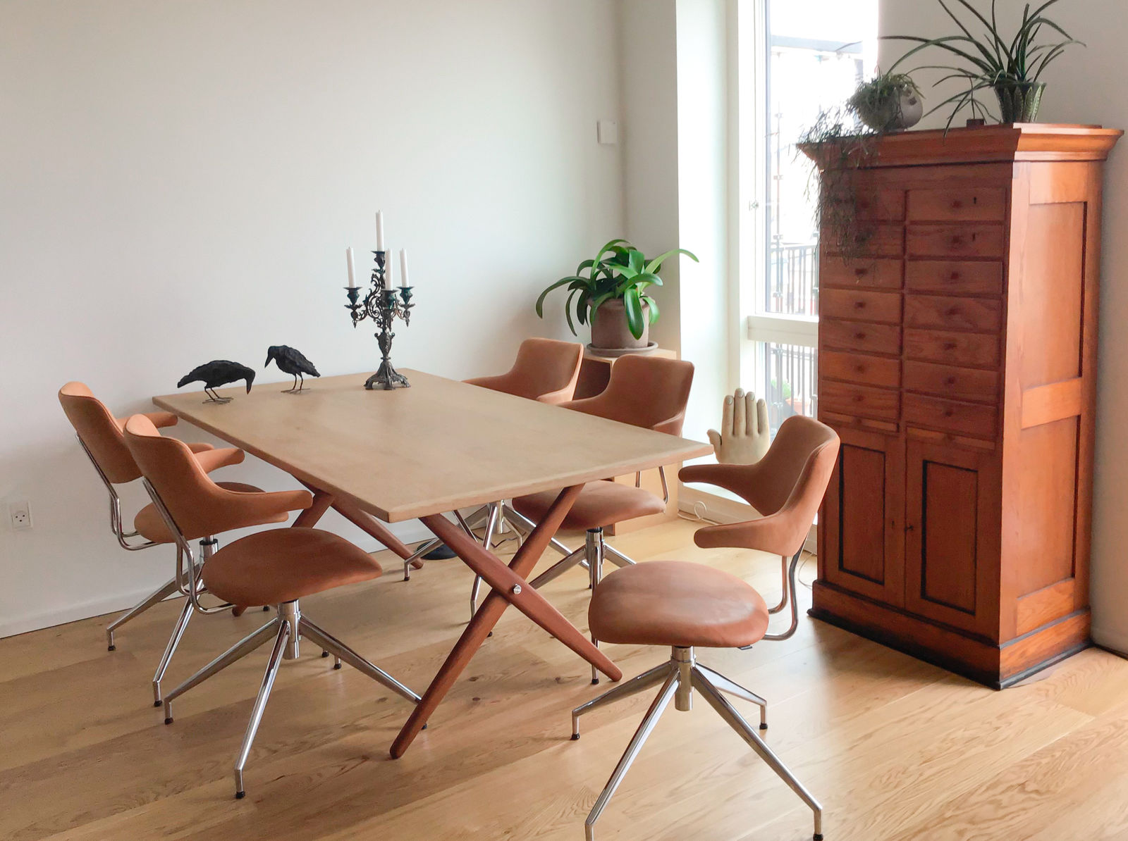 VL119 spisebordsstol (Læder m/drej) - Vermund