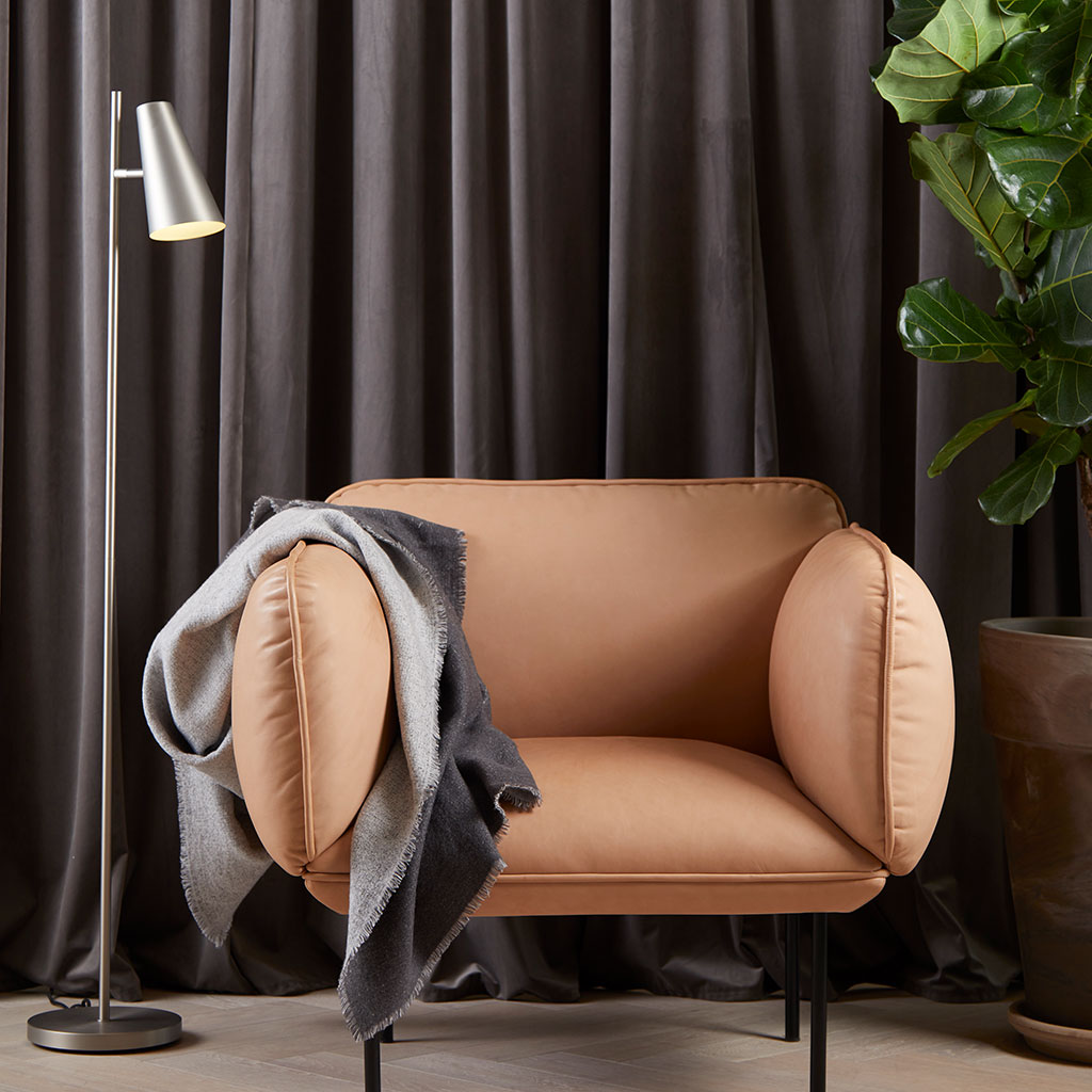 Cono Gulvlampe - Børstet - WOUD