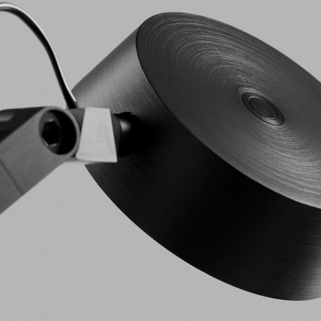 Dark Bordlampe/Væglampe - Light Point