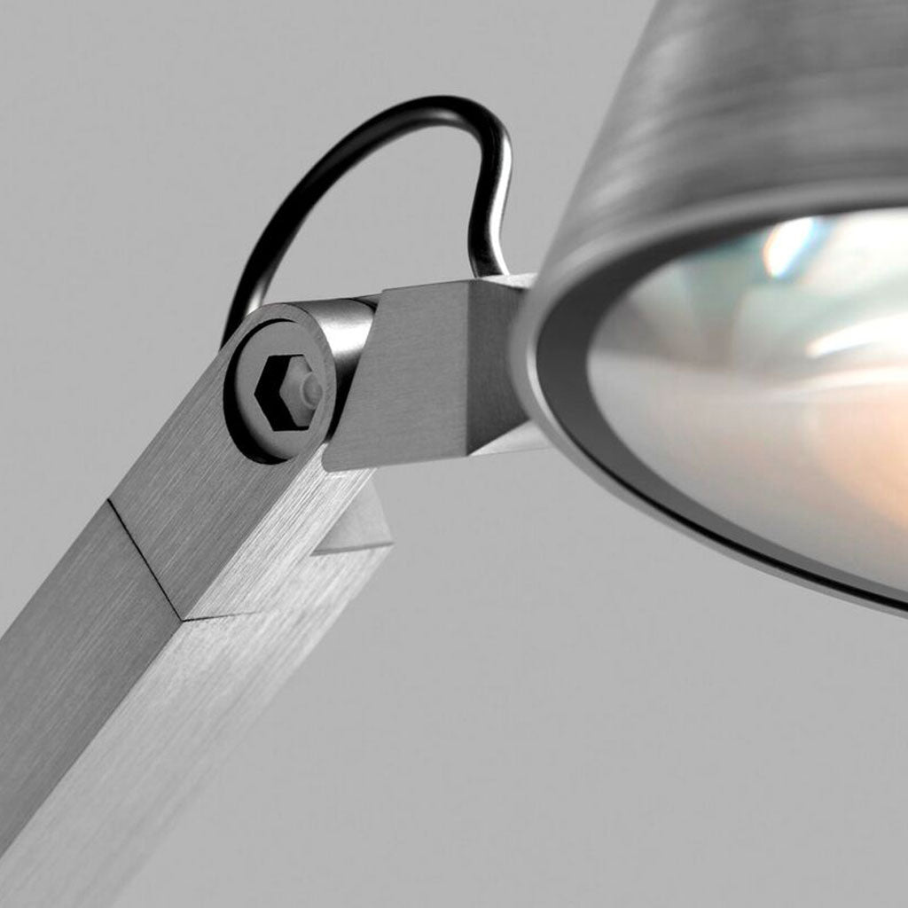 Dark T1 Bordlampe/Væglampe - Light Point