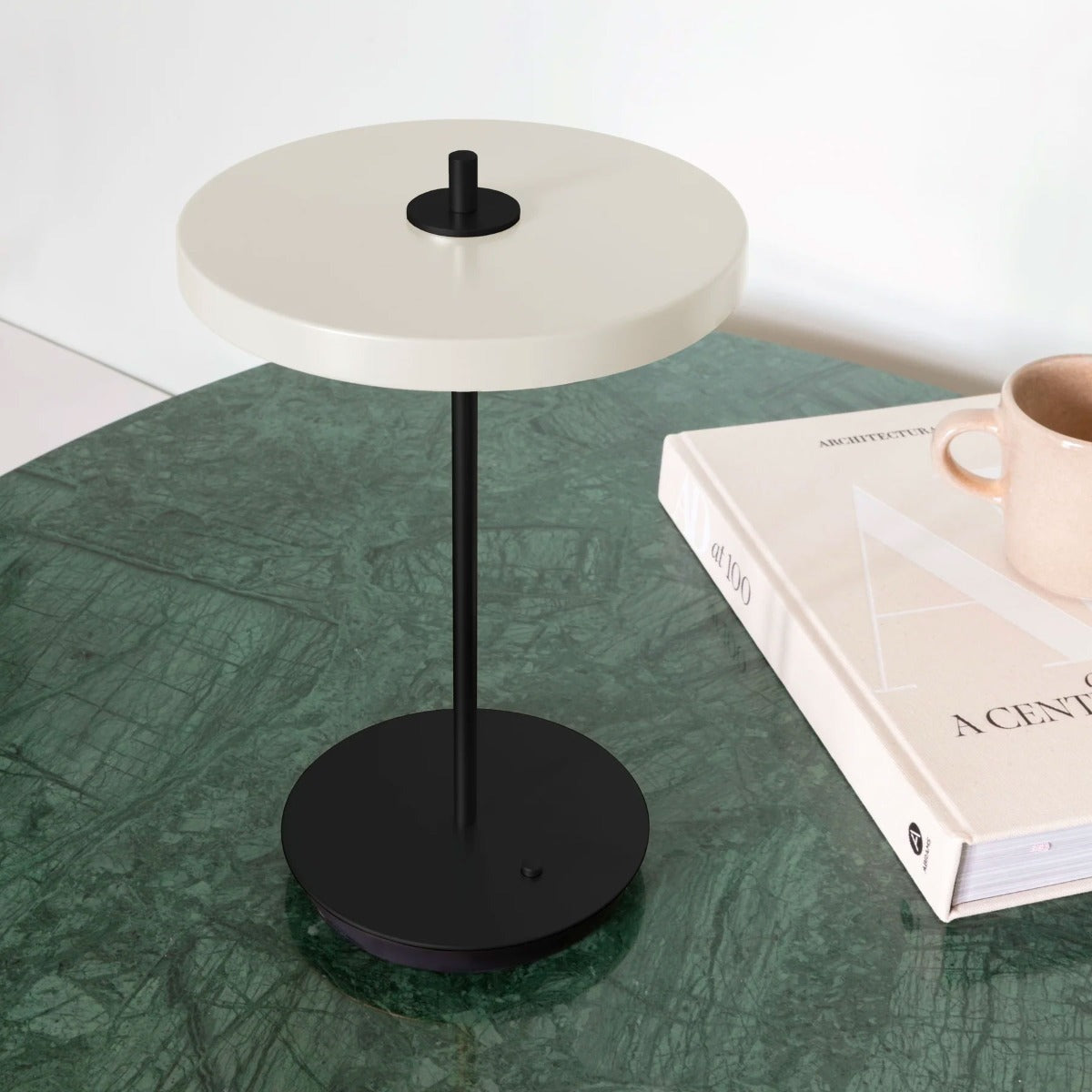 Asteria Move Trådløs Bordlampe - White / Black Base - H: 30,6 cm - Umage