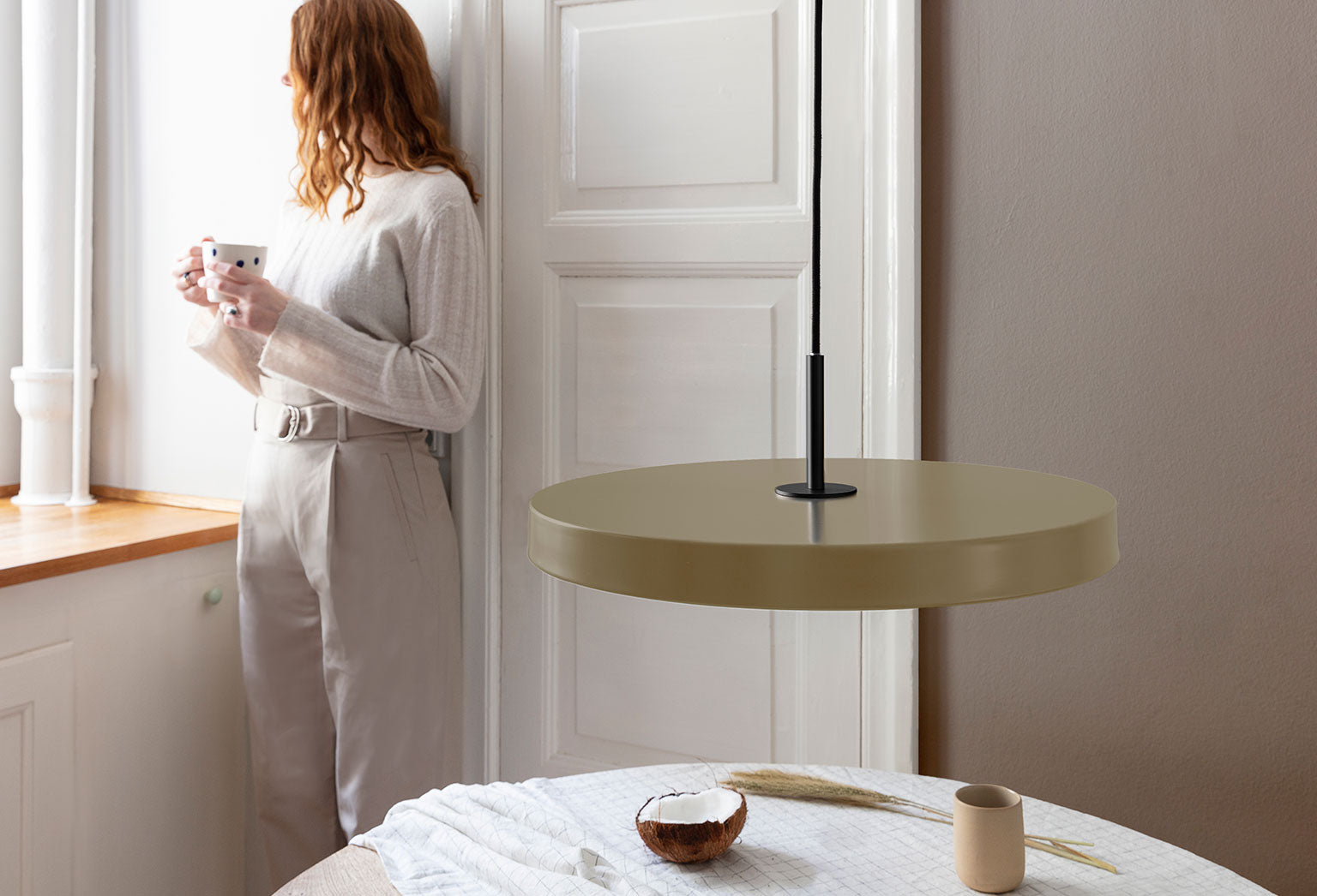 Asteria Pendel Medium - Taupe / Black - Ø: 43 Cm - Umage