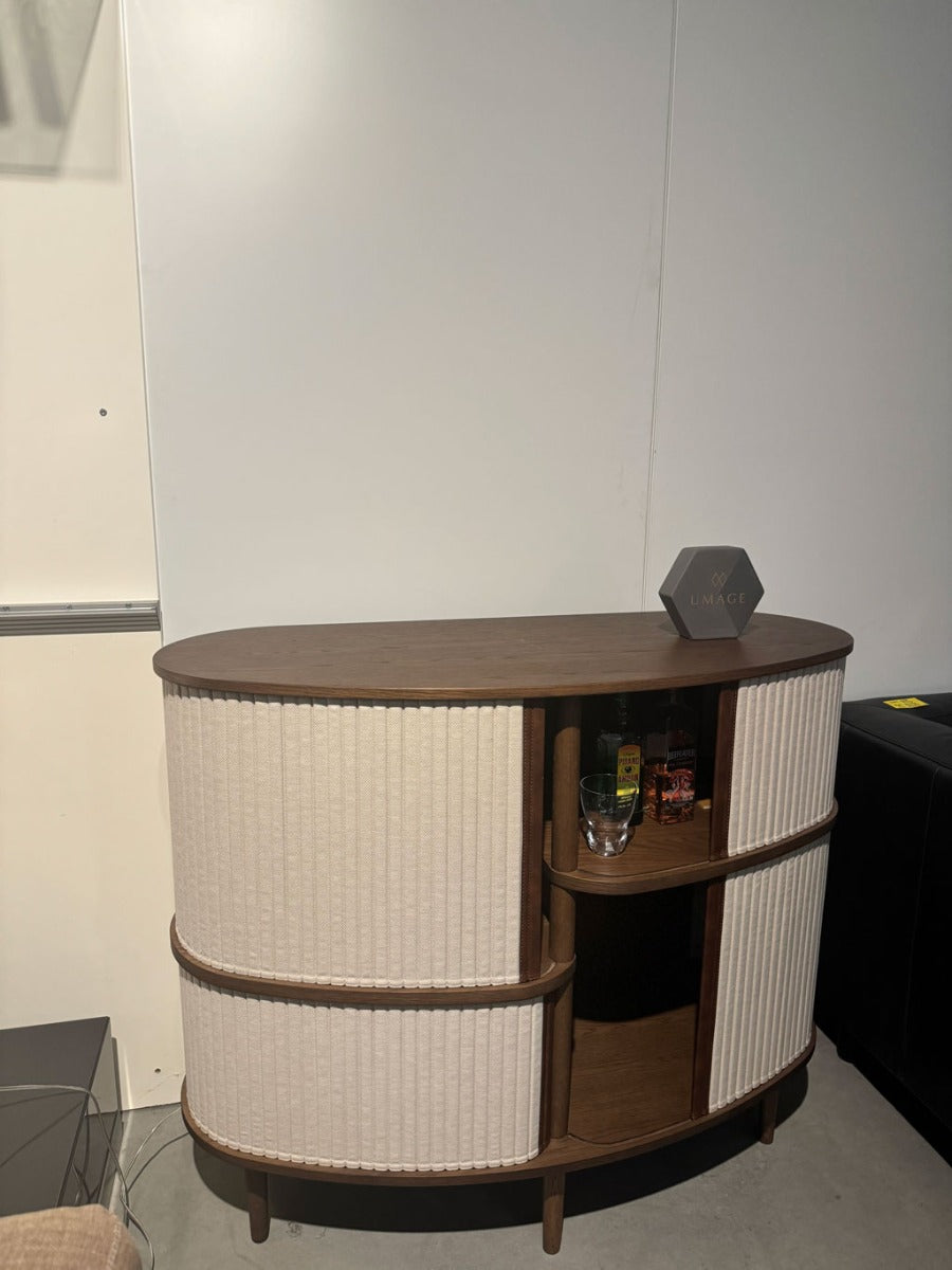 Audacious Highboard - Dark Oak / White Sands - Umage (UDSTILLINGSMODEL)
