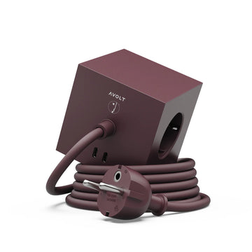 Square 1 stikdåse - Mulberry Red - AVOLT