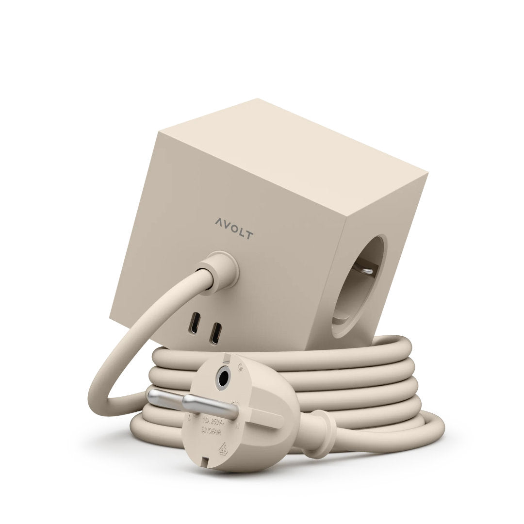 Square 1 stikdåse - AVOLT