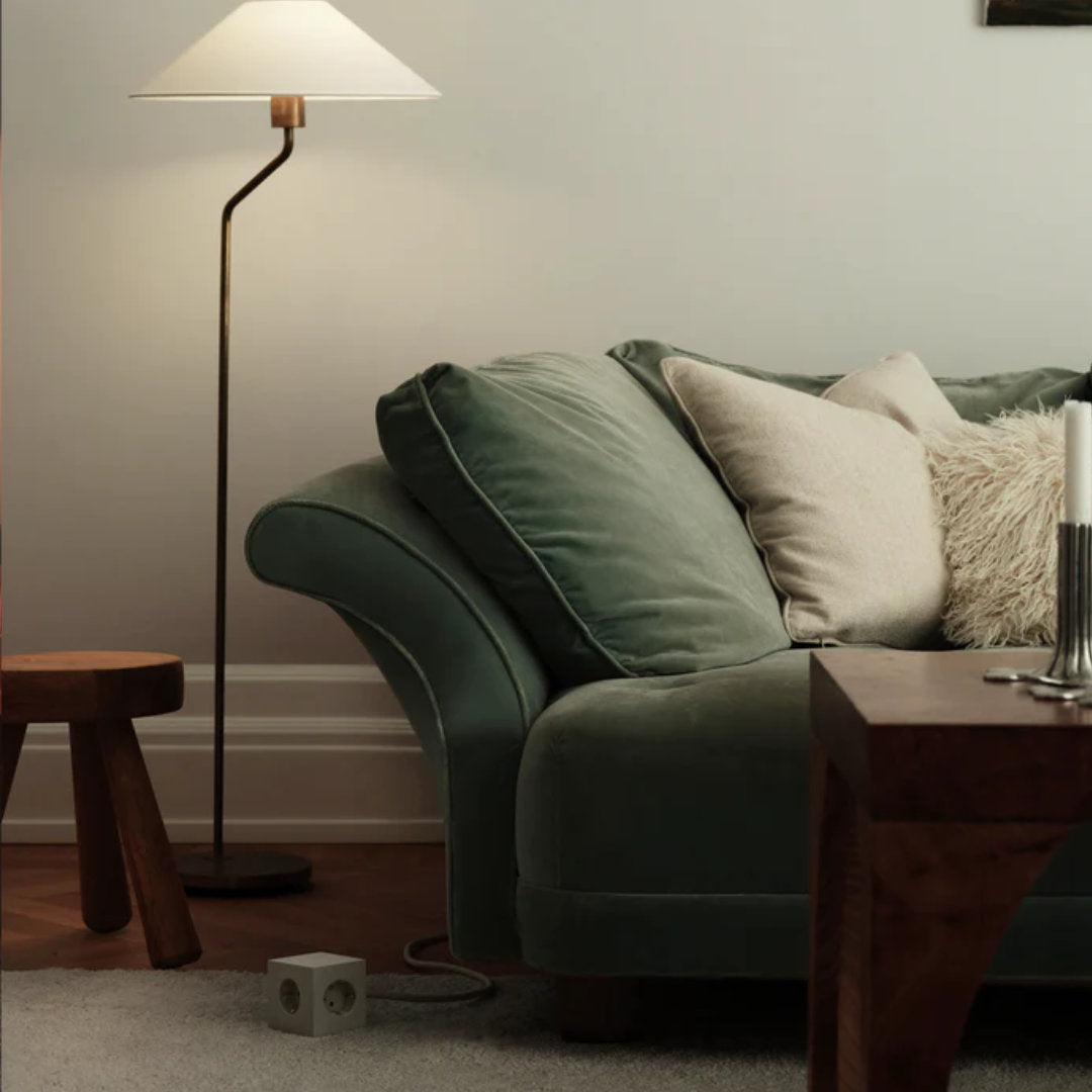 Square 1 stikdåse - AVOLT