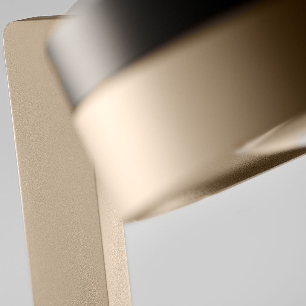BLADE T1 Slim Bordlampe - Matt Black / Satin Gold - Light Point / Studio F. A. Porsche