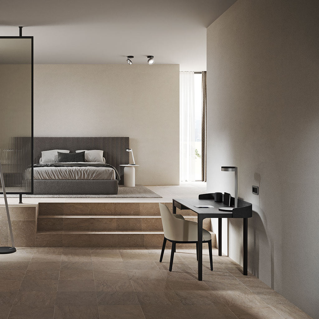 BLADE T2 Slim Bordlampe - Matt Black / Satin Silver - Light Point / Studio F. A. Porsche