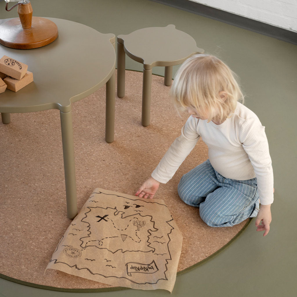 Stacking Table - by KlipKlap