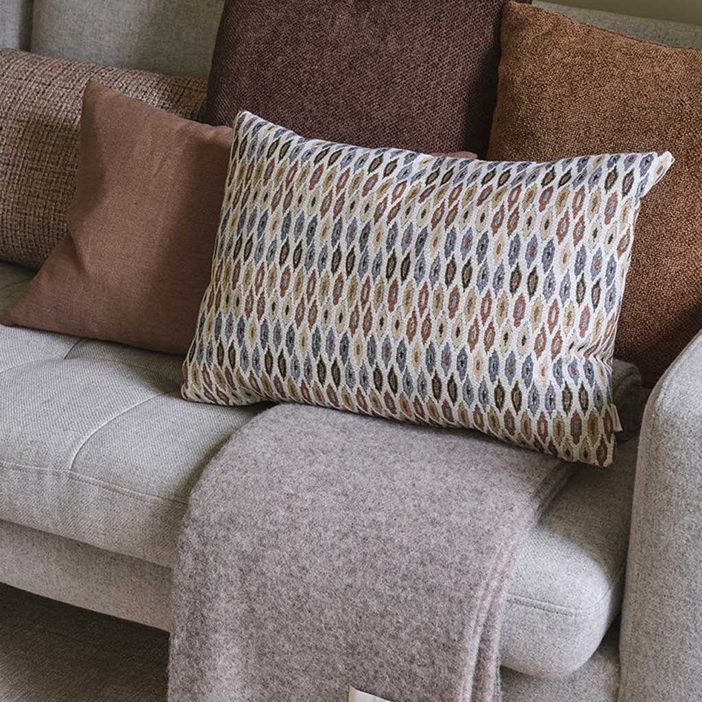 Matese pude - 40x60 - Linen - Compliments