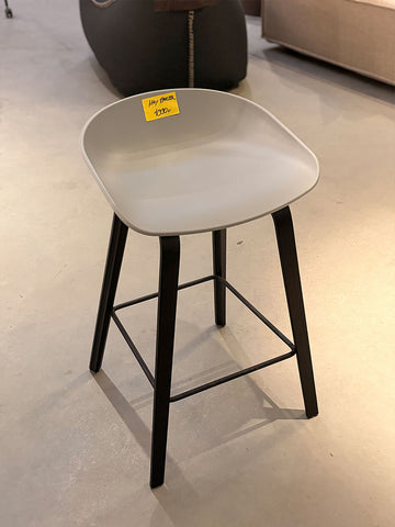 AAS32 Barstol - Sort/Grå - Hay (UDSTILLINGSMODEL)