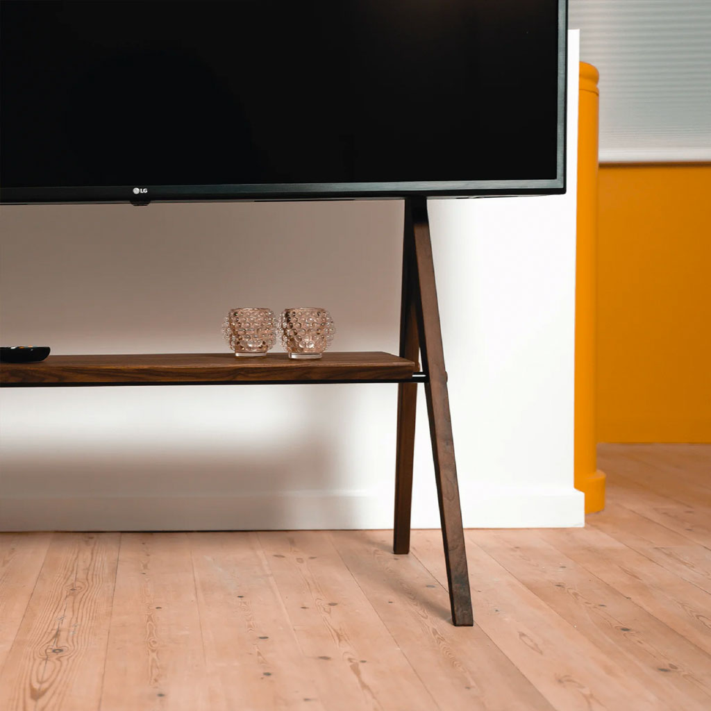 KAYA TV Stander - Valnød/Sort - Kristian Juul
