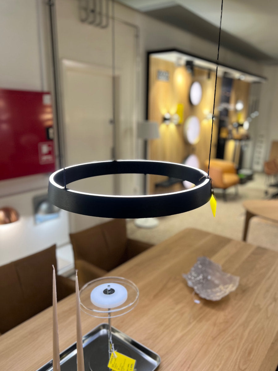 Edge Round Ø500 Smart Tune Pendel - Sort - Light Point (UDSTILLINGSMODEL)