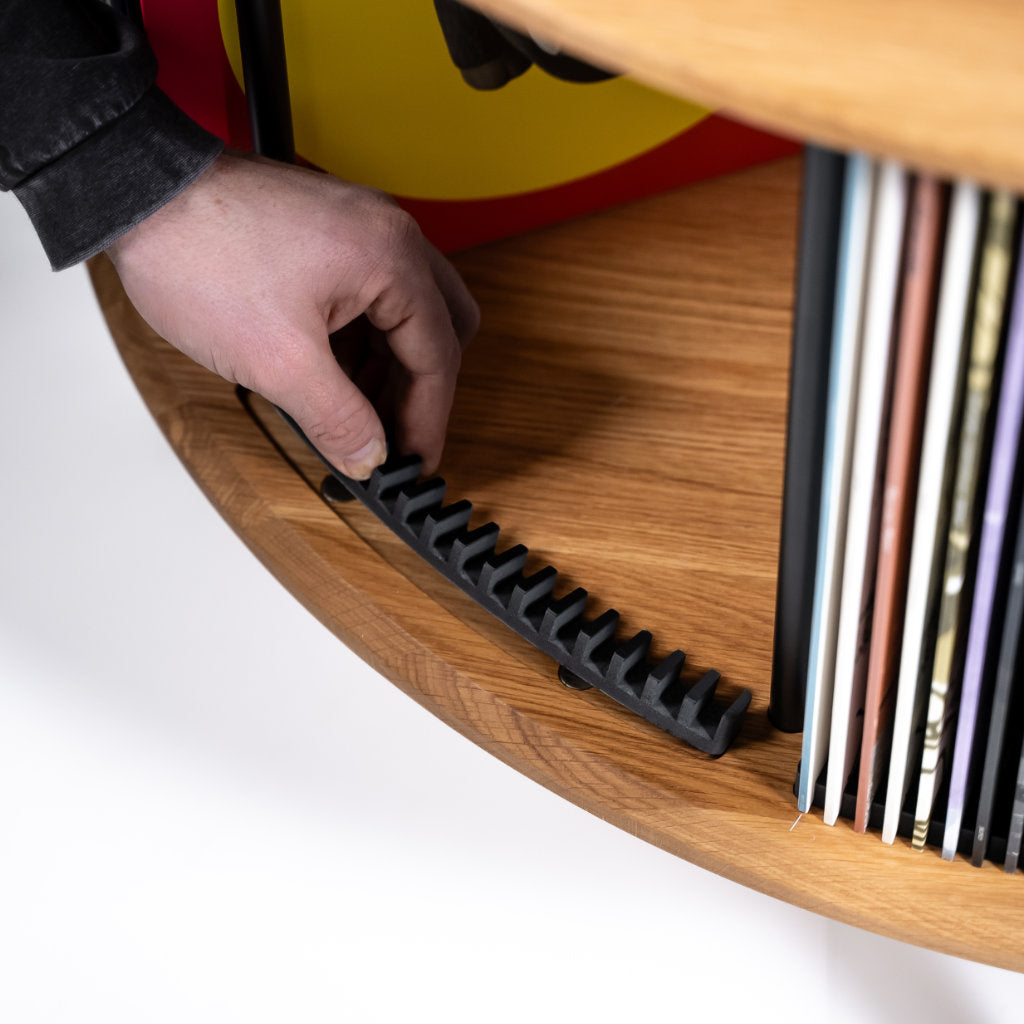 Display LUNA Vinyl møbel - Eg - Kristian Juul