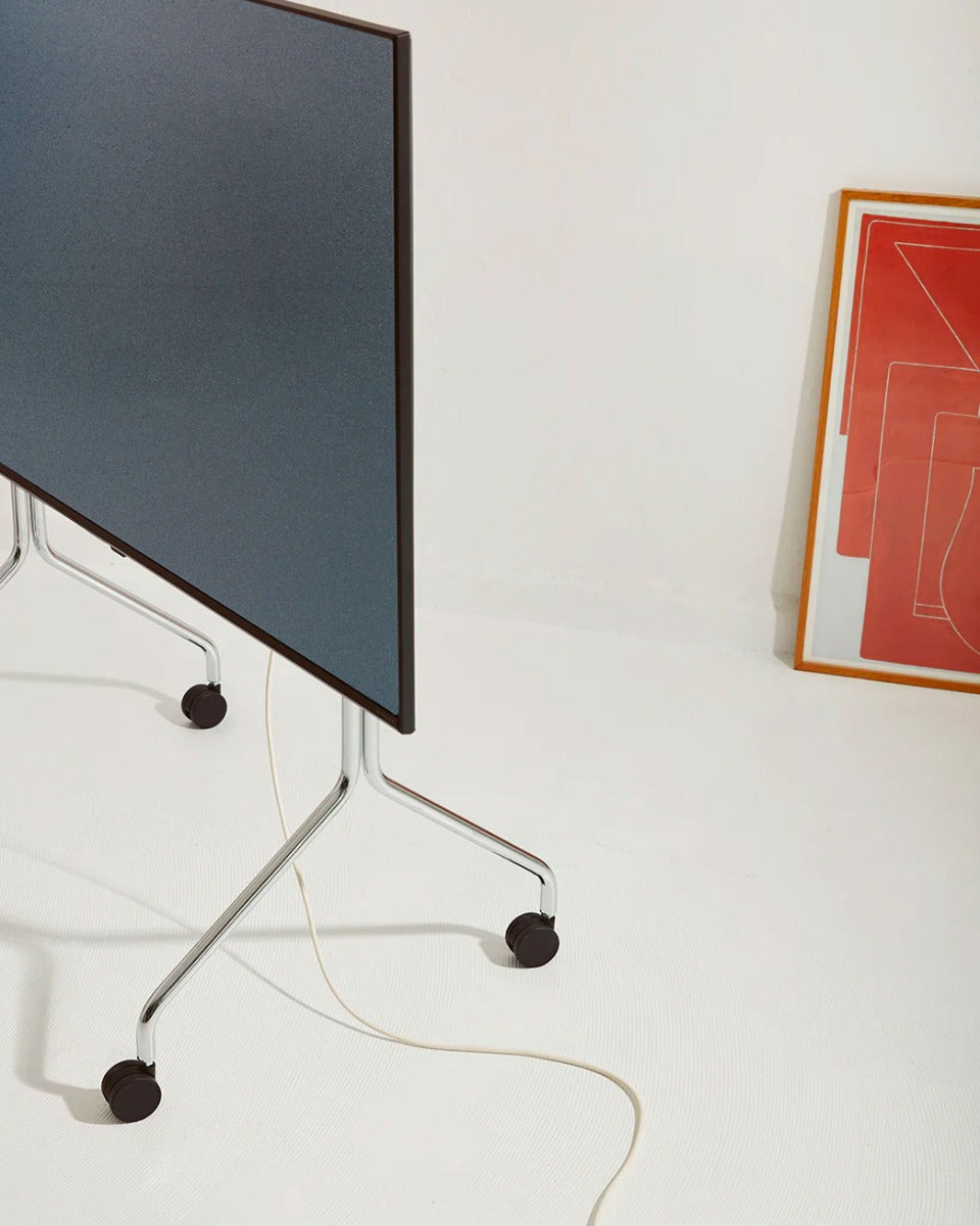 Moon Rollin' TV Stander - Krom - Pedestal