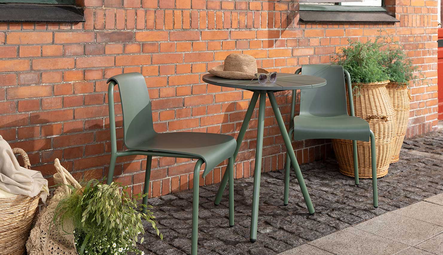 Nami Dining chair - Olive green - HOUE
