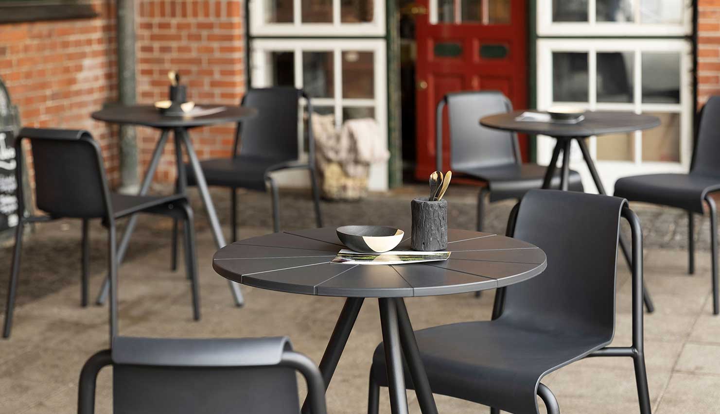 Nami table havebord - Black - HOUE