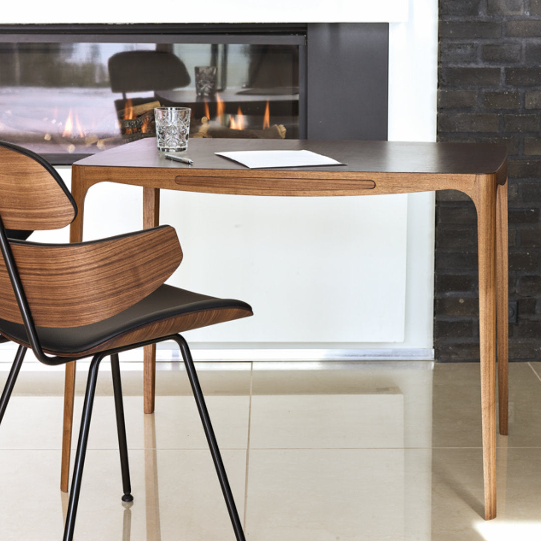 AK 1310 Ro Skrivebord - Naver Collection