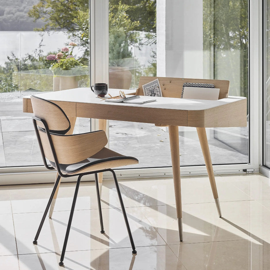 AK 1330 skrivebord - Naver Collection