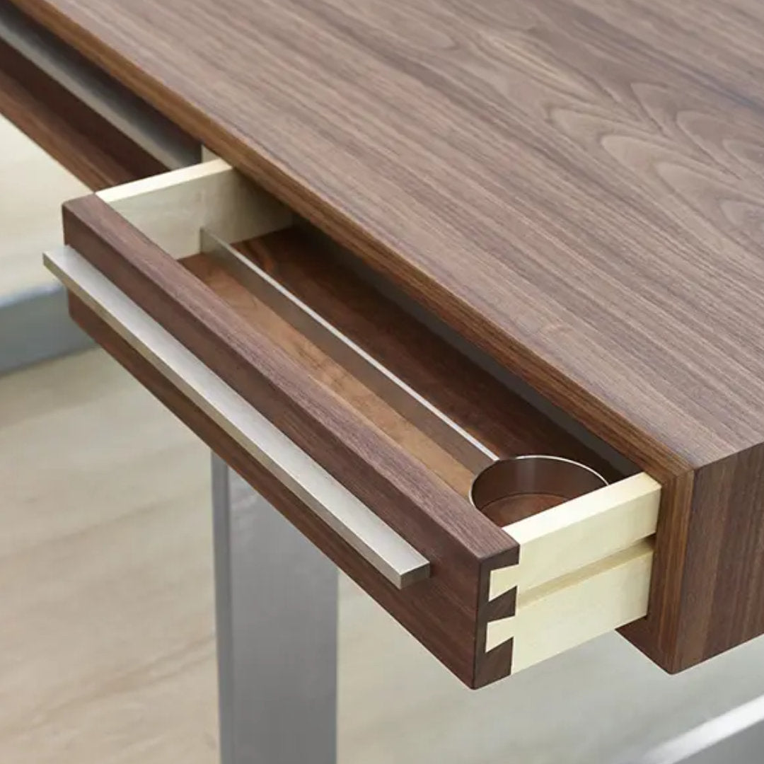 AK 1340 skrivebord - Naver Collection