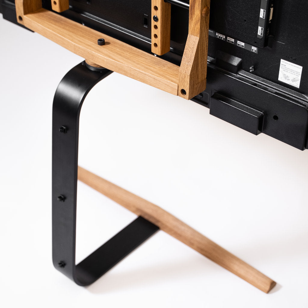 NOMI TV Stander - Eg - Kristian Juul