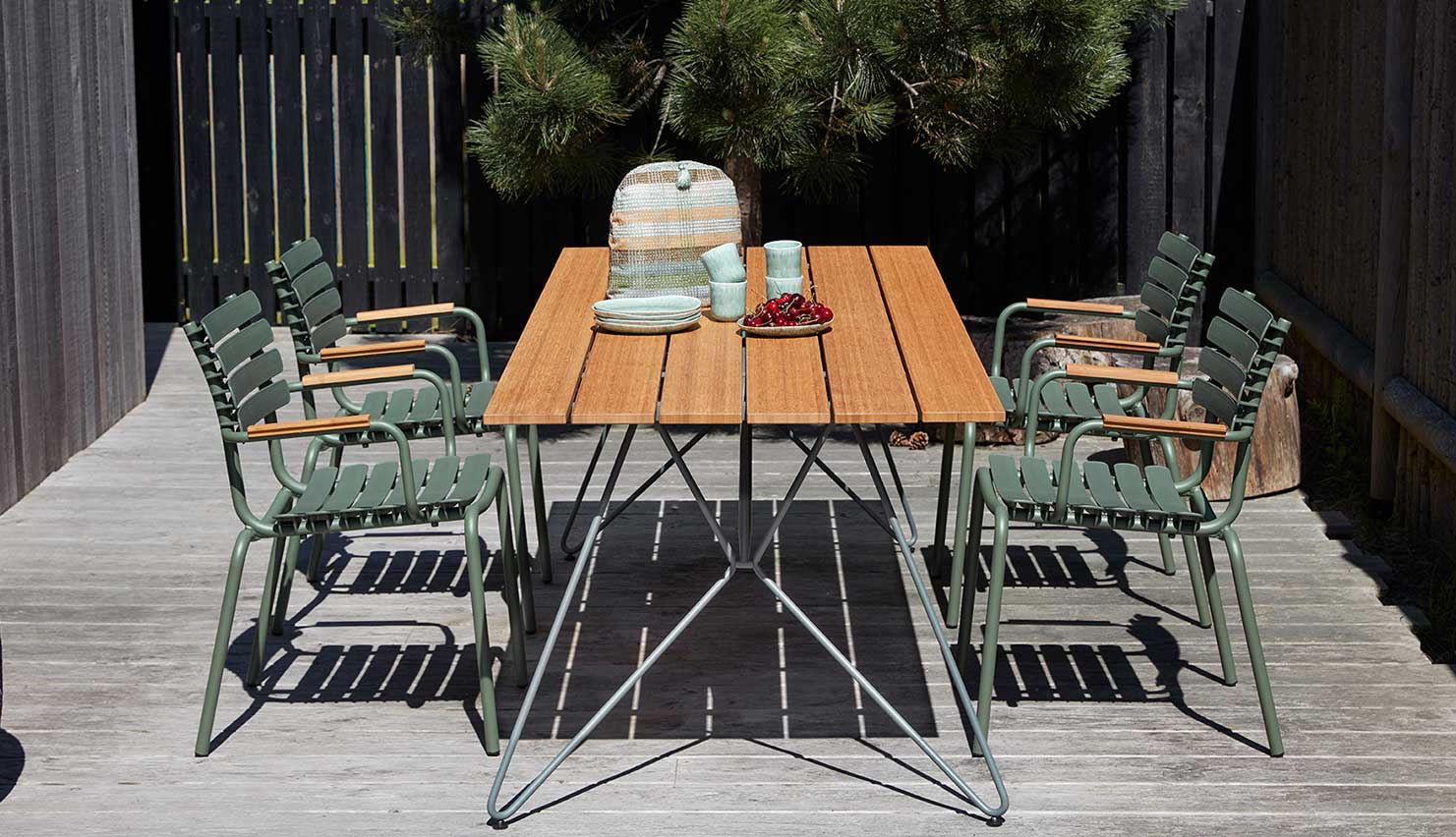 ReClips Dining chair - Bamboo/Olive green - HOUE
