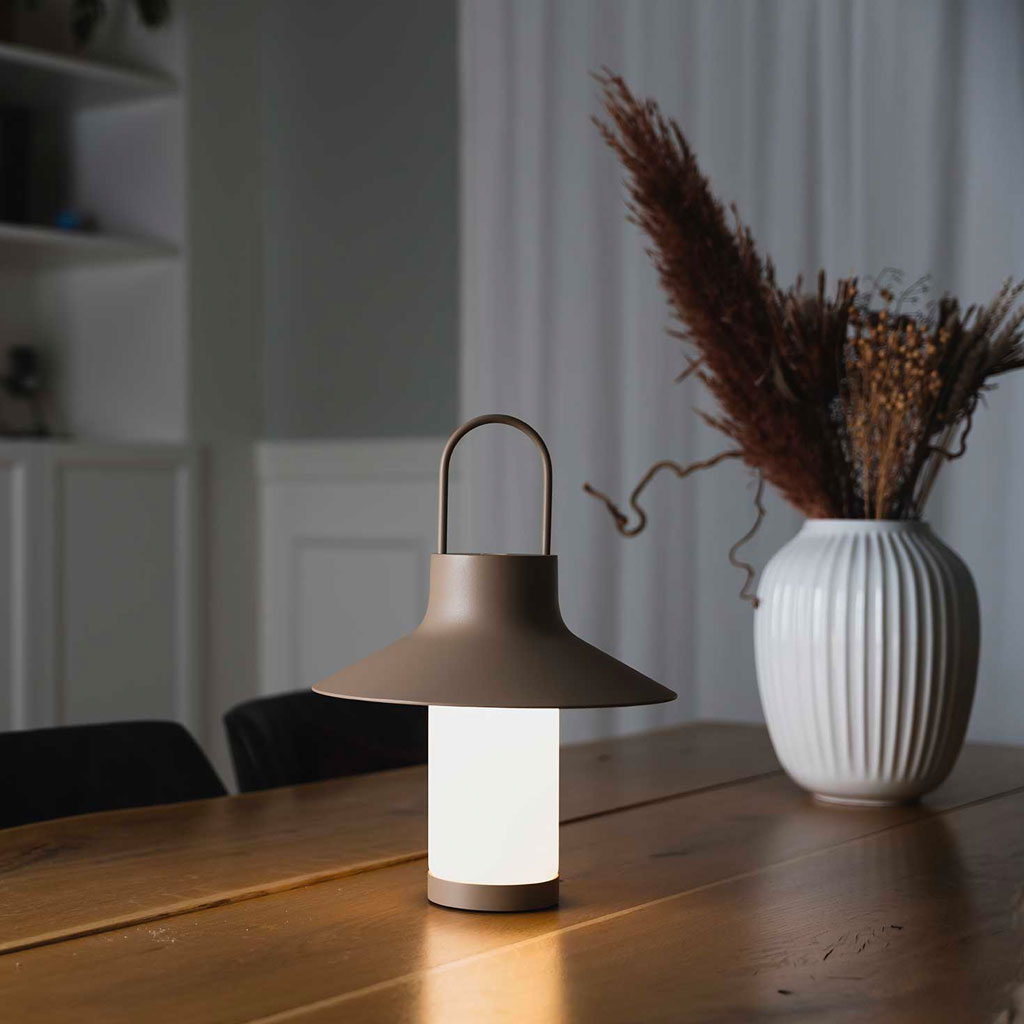Shadow Batteri Bordlampe - Large - Gråbeige - Loom Design