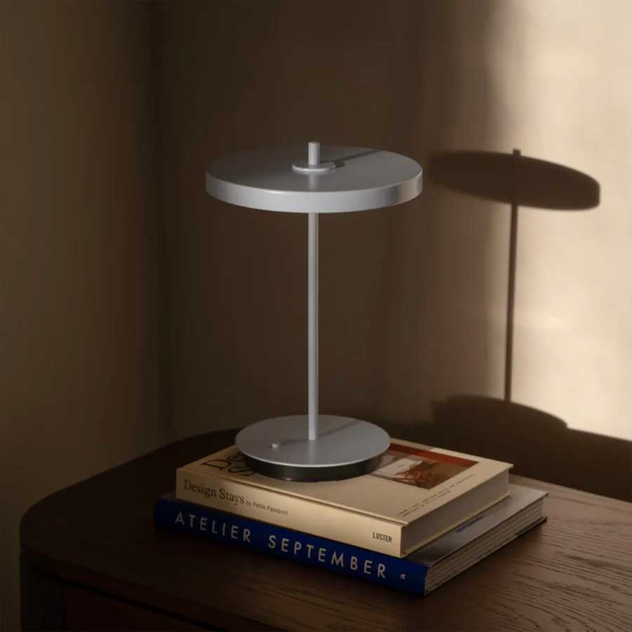 Asteria Move Trådløs Bordlampe - Monochrome - Pale Blue - H: 30,6 cm - Umage